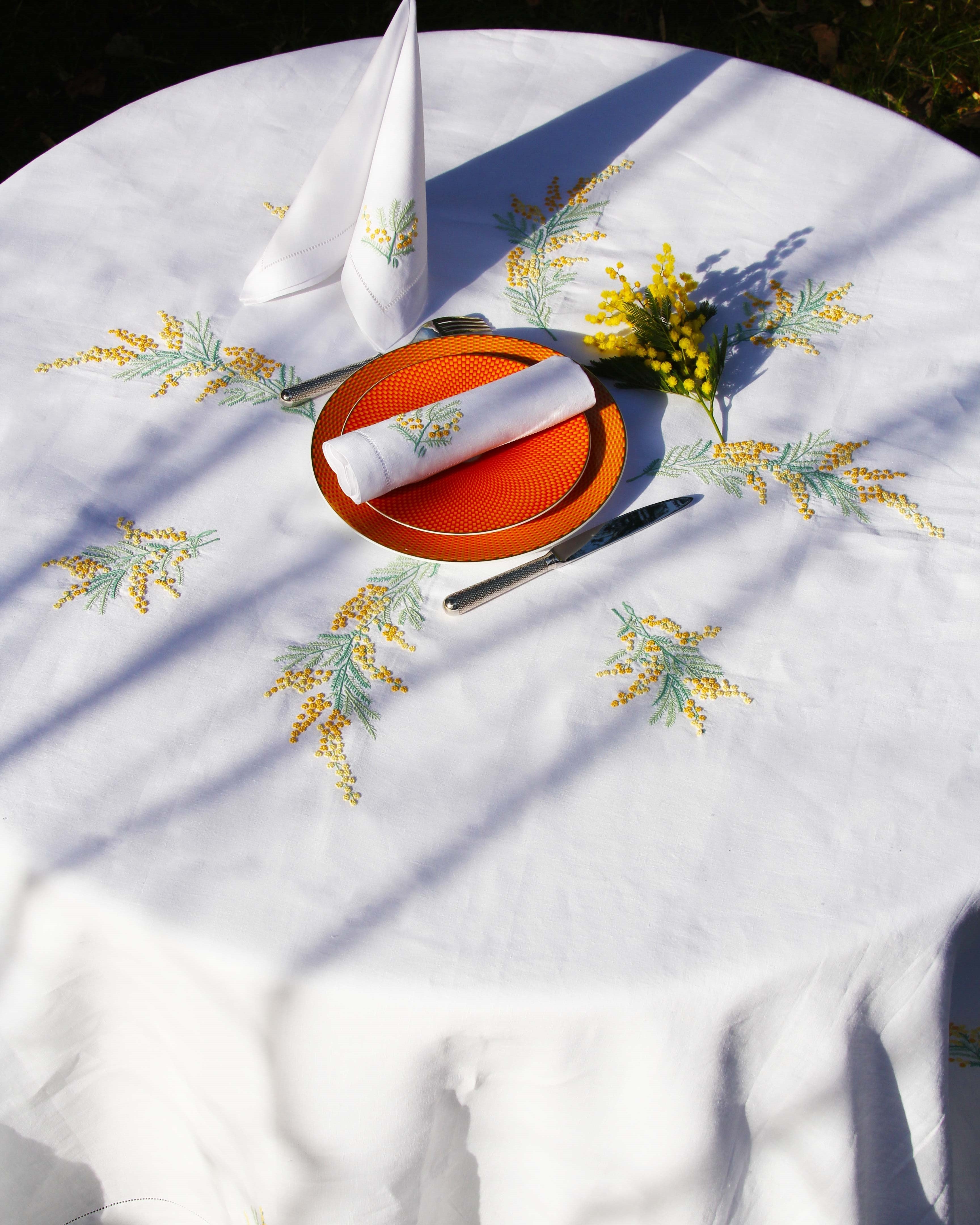 Nappe lin brodée Mimosa