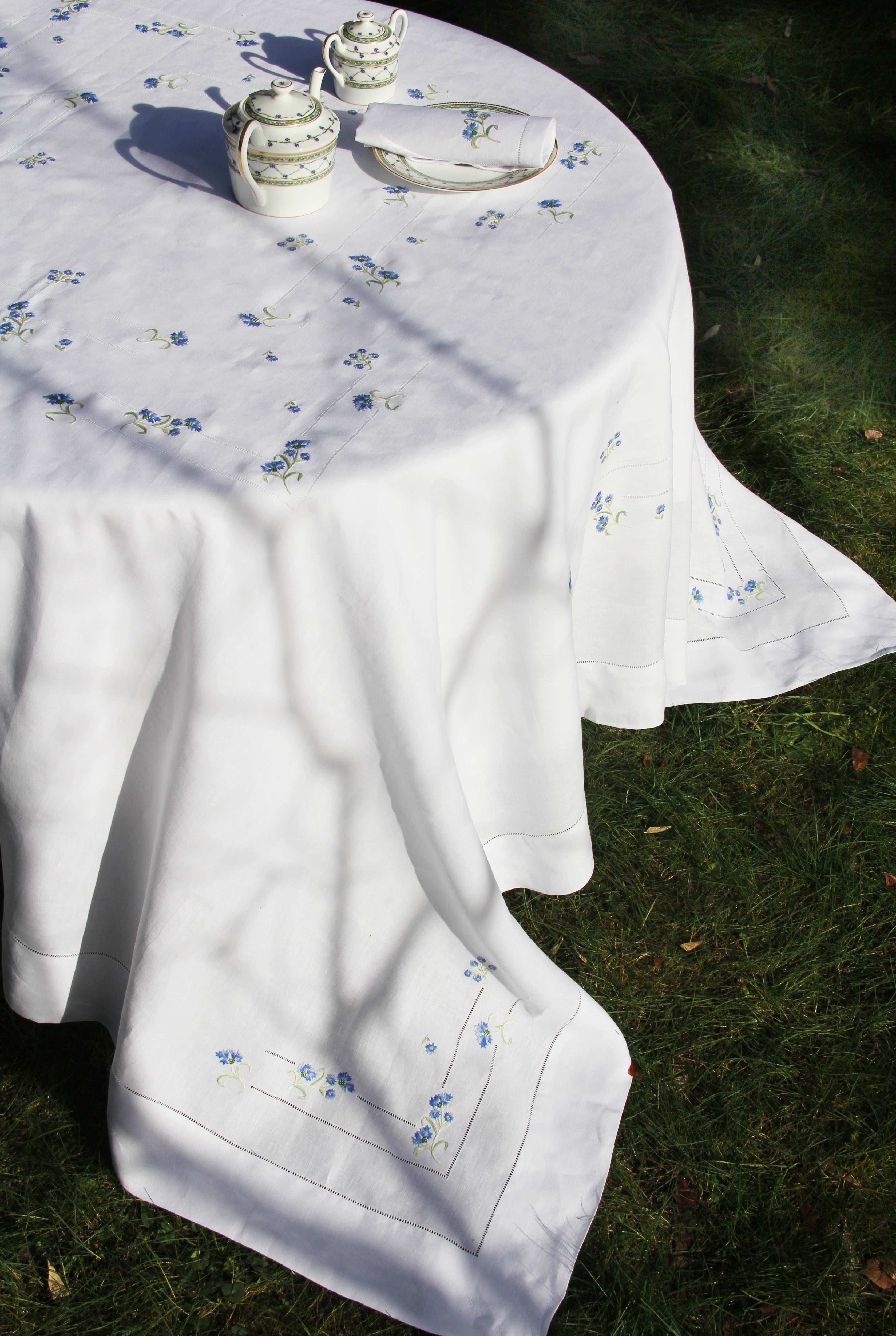 Nappe lin brodée Bleuet